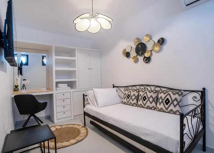 Emily 3* Parikia (Paros)