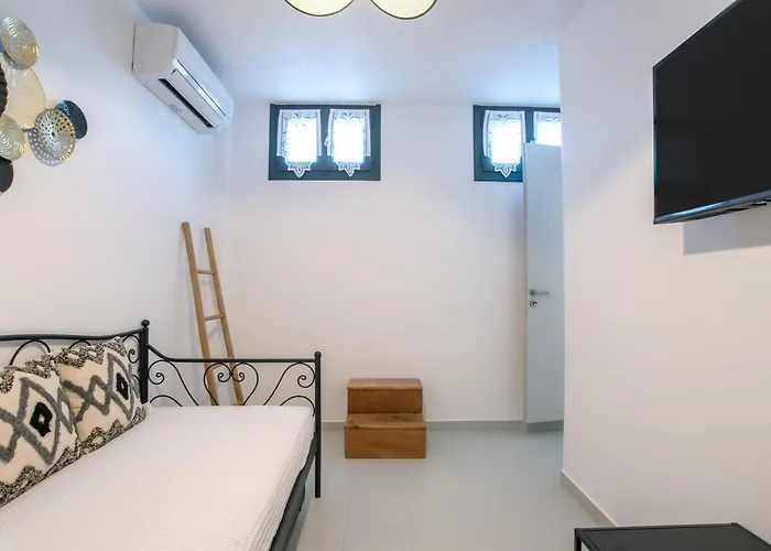 Emily 3* Parikia (Paros)